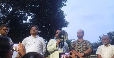 জাবিতে তুমুল উত্তেজনা: উপাচার্যের সঙ্গে শিক্ষার্থীদের বাকবিতণ্ডা