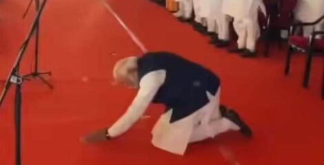 ‘বাংলার জনগণকে প্রণাম’- শুভেন্দুর মঞ্চে মাথা নত করলেন মোদি