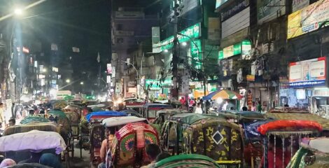 বৃদ্ধি পাচ্ছে অটোযান, বাড়ছে যানজট: যাত্রাবাড়ী-সদরঘাট রুটে চরম দুর্ভোগ