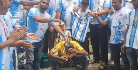 মৌলভীবাজারে দুধ দিয়ে গোসল করে আর্জেন্টিনায় যোগ দিলেন ব্রাজিল সমর্থক
