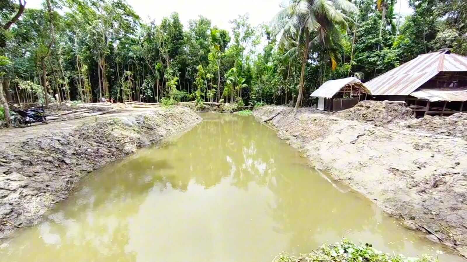 রাজাপুরে খাল পুনঃখননে ফিরছে কৃষিজমির প্রাণ