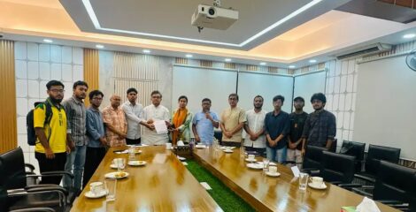 জাকসুর আবাসন প্রজ্ঞাপন প্রত্যাহারসহ চার দাবিতে জাবি প্রশাসনকে ছাত্রশক্তির স্মারকলিপি