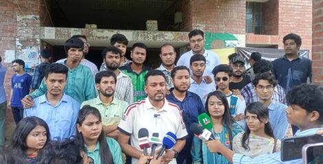 সরকারের ৬ মাস পূর্তি ও রিজভী আহমেদকে মহাসচিব করায় জাবিতে ছাত্রদলের শুভেচ্ছা মিছিল