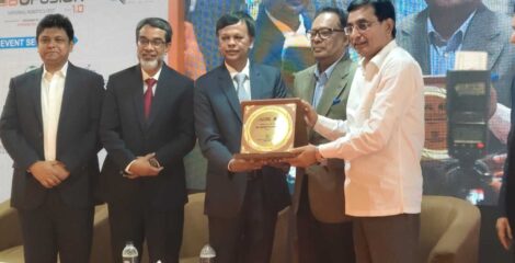 প্রযুক্তির ভোক্তা নয়, উদ্ভাবক হতে হবে তরুণদের
