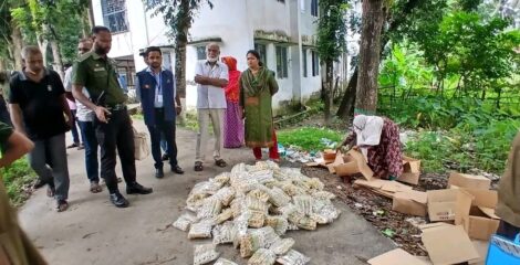 রাজাপুরে বিএসটিআই অনুমোদনহীন পণ্য জব্দ, গোডাউন মালিককে জরিমানা