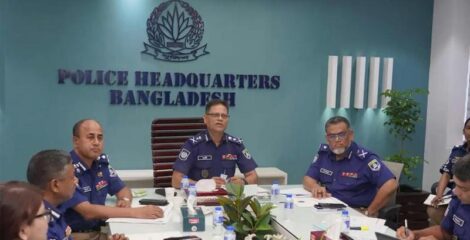 দলীয় পরিচয় নয়, অপরাধী হিসেবেই ব্যবস্থা : আইজিপি