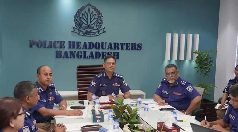দলীয় পরিচয় নয়, অপরাধী হিসেবেই ব্যবস্থা : আইজিপি