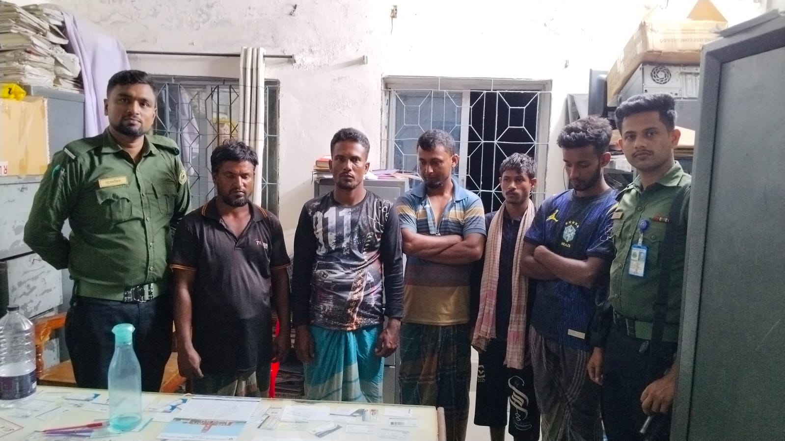 বিষখালী নদীতে ১২ লাখ টাকার কারেন্ট জাল জব্দ, ৫ জেলের কারাদণ্ড