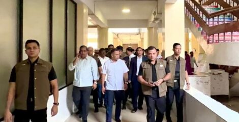 ডেঙ্গু পরিস্থিতি দেখতে বিভিন্ন হাসপাতাল ঘুরছেন প্রধানমন্ত্রী